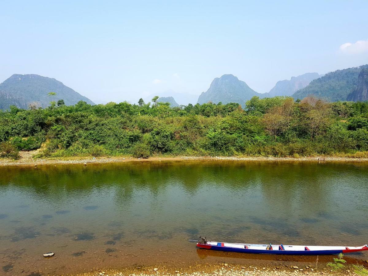 Simon Riverside Hotel Vang Vieng Extérieur photo
